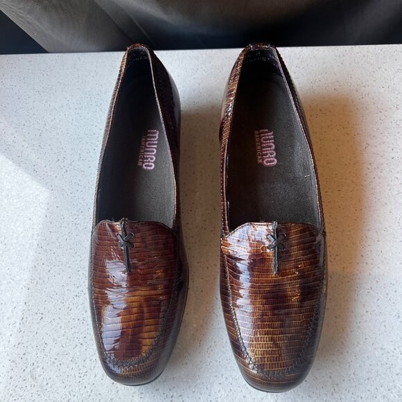 Munro Womens Brown Crocodile Print Loafers 7.5M Slip-On Leather Comfort Casual - Picture 8 of 11